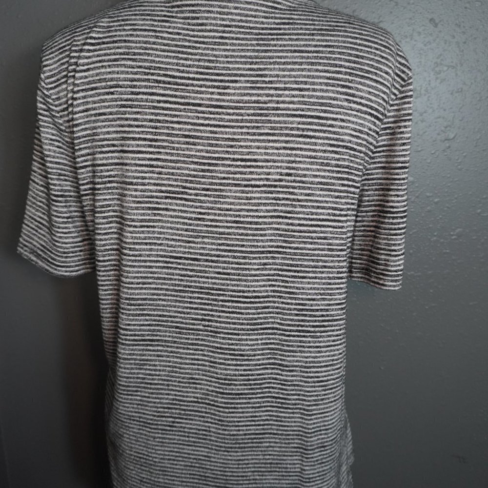 Banana Republic Womens Stripe Bundle (2) Luxespun Short Sleeve Shirts Size Small - Picture 6 of 7